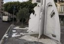 Crotone: Piazza Pitagora un’ auto danneggia il monumento dedicato al filosofo.