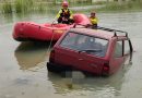Ciro’ Marina: automobile finisce accidentalmente nel fiume Lipuda