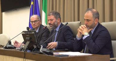 VIDEO – Crotone: Accordo Storico tra Comune ed ENI sul Versamento dell’IMU VIDEO – Crotone: Accordo Storico tra Comune ed ENI sul Versamento dell’IMU
