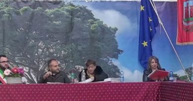 Petilia Policastro: Il Sindaco e la Maggioranza Richiedono le Dimissioni del Consigliere Scordamaglia