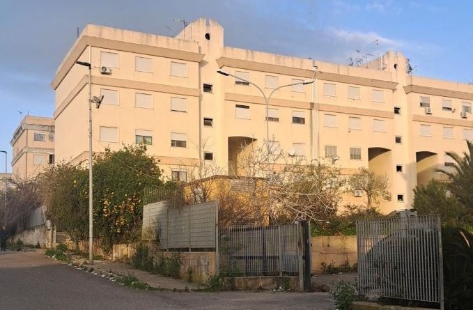 Emergenza Abitativa ad Arghillà (Reggio Calabria): “Non Hanno Murato Solo le Case, Ma Anche Diritti e Dignità”