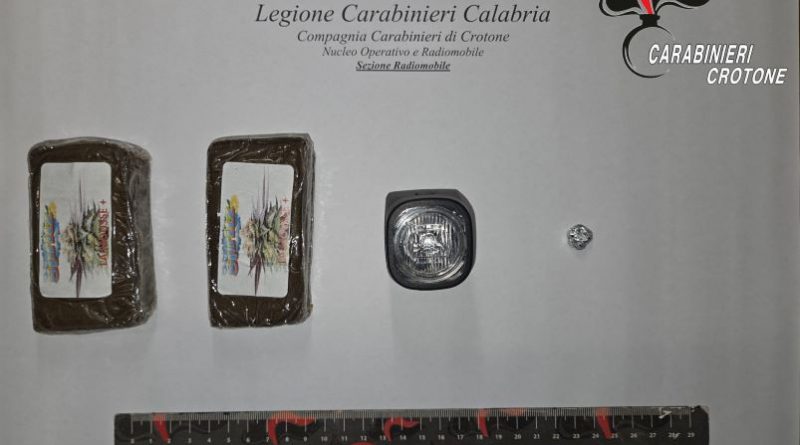 Arrestato 36enne con oltre 100 grammi di hashish nel centro di Crotone