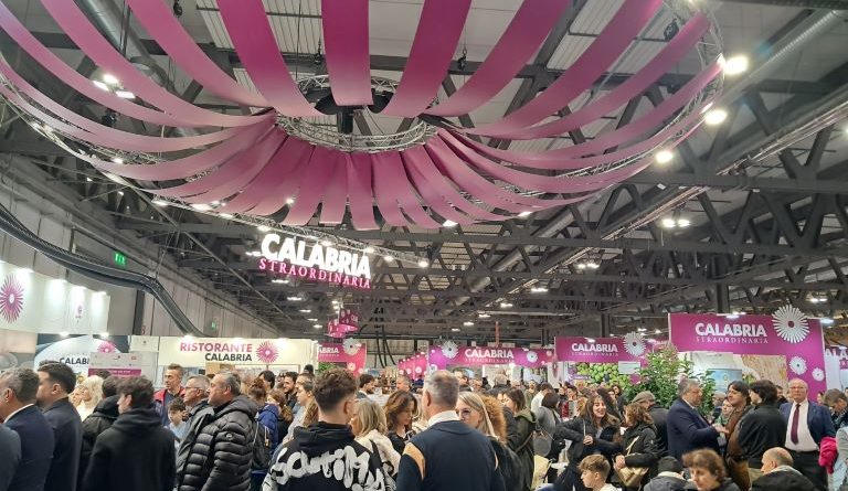La Calabria inaugura Artigiano in Fiera: 37 artigiani per raccontare il saper fare regionale