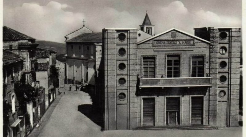 Pubblicata la gara per il recupero del Cinema Teatro “Aurora-Madia” di Petilia Policastro Pubblicata la gara per il recupero del Cinema Teatro “Aurora-Madia” di Petilia Policastro