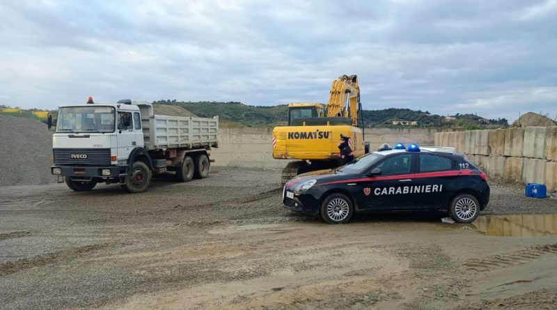 Cirò Marina: denunciati due uomini per presunto prelievo illecito di ghiaia dal fiume Lipuda