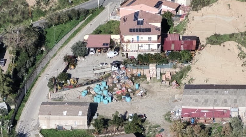 SANTA SEVERINA (KR) – CONTRASTO AI REATI AMBIENTALI: DENUNCIATE DUE PERSONE E AREA SOTTOPOSTA A SEQUESTRO DAI CARABINIERI SANTA SEVERINA (KR) – CONTRASTO AI REATI AMBIENTALI: DENUNCIATE DUE PERSONE E AREA SOTTOPOSTA A SEQUESTRO DAI CARABINIERI