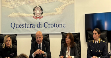 Crotone: la Polizia di Stato sottoscrive il protocollo con l’Osservatorio nazionale sul diritto di famiglia a tutela delle vittime della violenza di genere