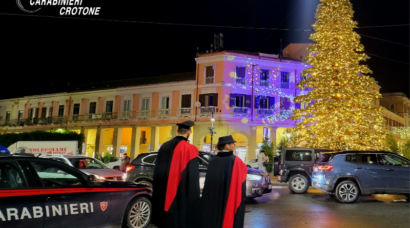 CROTONE: L’ARMA DEI CARABINIERI NEL CENTRO DEL CAPOLUOGO PITAGORICO IN VISTA DELLE FESTIVITÀ