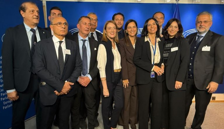 Calabria protagonista al Parlamento europeo: lo sport come leva di sviluppo e coesione Calabria protagonista al Parlamento europeo: lo sport come leva di sviluppo e coesione