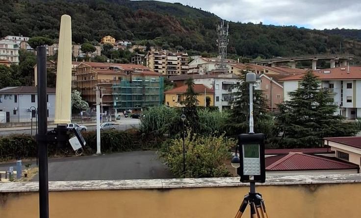 Monitoraggio Campi Elettromagnetici a Vibo Valentia: Nessuna Criticità Rilevata nei Periodi di Riferimento Monitoraggio Campi Elettromagnetici a Vibo Valentia: Nessuna Criticità Rilevata nei Periodi di Riferimento