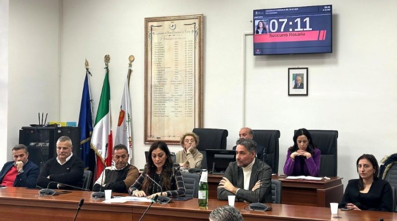 San Giovanni in Fiore: Succurro annuncia in Consiglio Comunale che opterà per la decadenza legale dalla carica di Sindaca per evitare lo scioglimento della Giunta