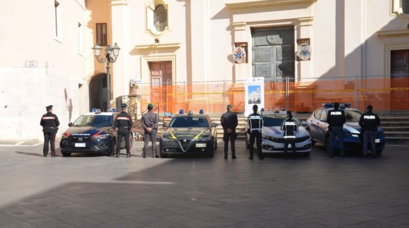 Maxi Operazione a Cutro: Sospese Tre Attività Commerciali e Multa da 120mila Euro nel Mirino del Piano “Focus ‘Ndrangheta”