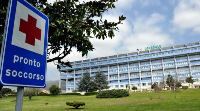 Capodanno a Lamezia, festa rovinata dai botti: feriti un bambino e una donna