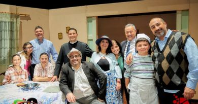 ‘A vucca è ’na ricchizza”: il dialetto come atto d’amore e di verità. Al Teatro Comunale di Catanzaro va in scena il secondo atto “Nel segno di Gemelli”