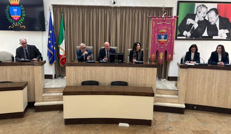 Crotone: Presentato il Tavolo Permanente sulla Disabilità Crotone: Presentato il Tavolo Permanente sulla Disabilità