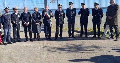 VIDEO – Crotone non dimentica: cerimonia per le vittime di Steccato di Cutro