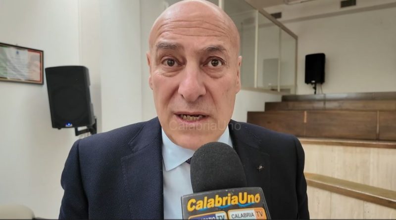 VIDEO – Bonifica delle Aree inquinate di Crotone: Tra Proteste e Azioni Legali e Conferenze di Servizi VIDEO – Bonifica delle Aree inquinate di Crotone: Tra Proteste e Azioni Legali e Conferenze di Servizi