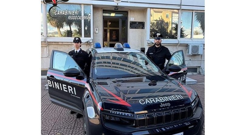 REGGIO CALABRIA. Tenta un furto al supermercato, poi aggredisce i Carabinieri: arrestata