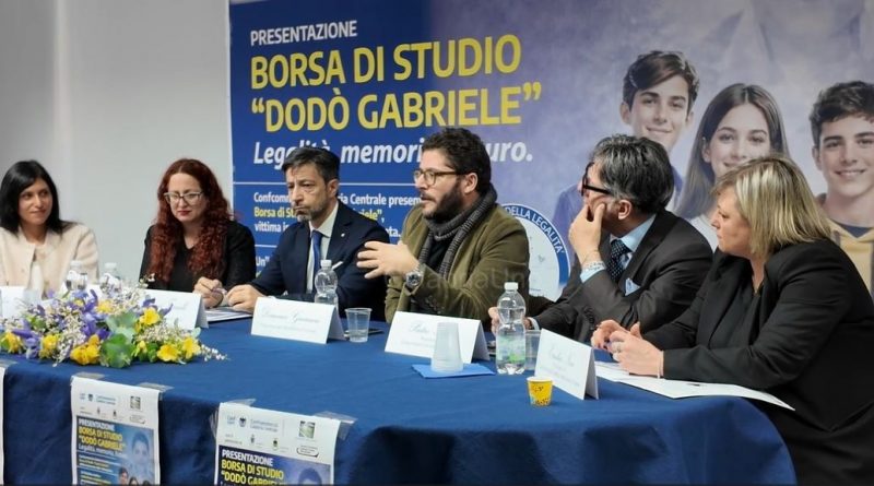 VIDEO – Presentata la Borsa di Studio “Dodò Gabriele”: un impegno concreto per la legalità e la memoria