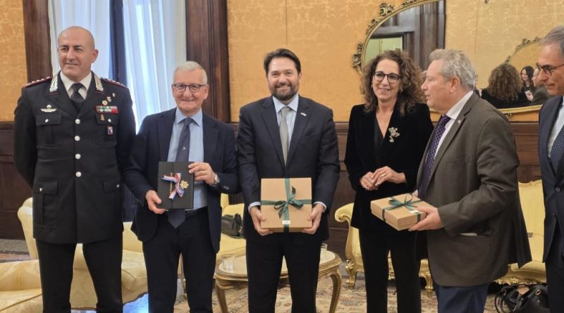 Visita istituzionale del Console Generale USA in Prefettura: dialogo e cooperazione al centro