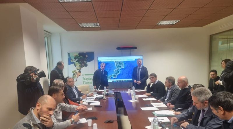 Erosione costiera in Calabria: Mancuso annuncia coordinamento e interventi immediati e strutturali