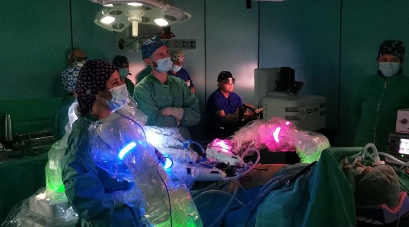 Sanità, svolta tecnologica a Lamezia Terme: l’ASP di Catanzaro introduce la chirurgia robotica con il sistema “Versius”