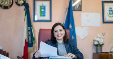 L’allarme del Sindaco di Isola C.R. Mariagrazia Vittimberga dopo l’ennesima vittima di cancro: “Vogliamo la verità sui dati, il popolo attende risposte” L’allarme del Sindaco di Isola C.R. Mariagrazia Vittimberga dopo l’ennesima vittima di cancro: “Vogliamo la verità sui dati, il popolo attende risposte”