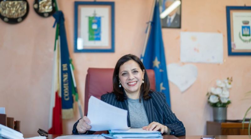 L’allarme del Sindaco di Isola C.R. Mariagrazia Vittimberga dopo l’ennesima vittima di cancro: “Vogliamo la verità sui dati, il popolo attende risposte” L’allarme del Sindaco di Isola C.R. Mariagrazia Vittimberga dopo l’ennesima vittima di cancro: “Vogliamo la verità sui dati, il popolo attende risposte”