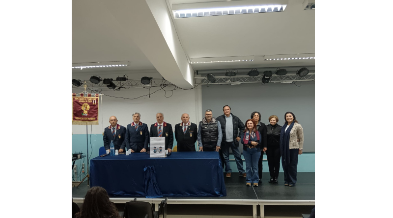 A Lezione di Legalità: la Polizia di Stato Incontra gli Studenti di Lamezia per Parlare di Sicurezza e Prevenzione A Lezione di Legalità: la Polizia di Stato Incontra gli Studenti di Lamezia per Parlare di Sicurezza e Prevenzione