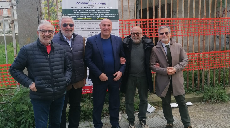 Crotone Via Nigro, al via i lavori: un immobile abbandonato diventerà casa per 20 famiglie