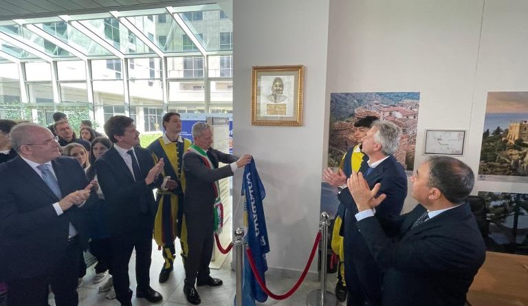 Celebrazione di Luigi Lilio: La Calabria onora il Genio del Calendario Gregoriano