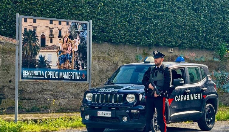 Oppido Mamertina, scaricano detriti nel torrente: colti in flagranza e denunciati
