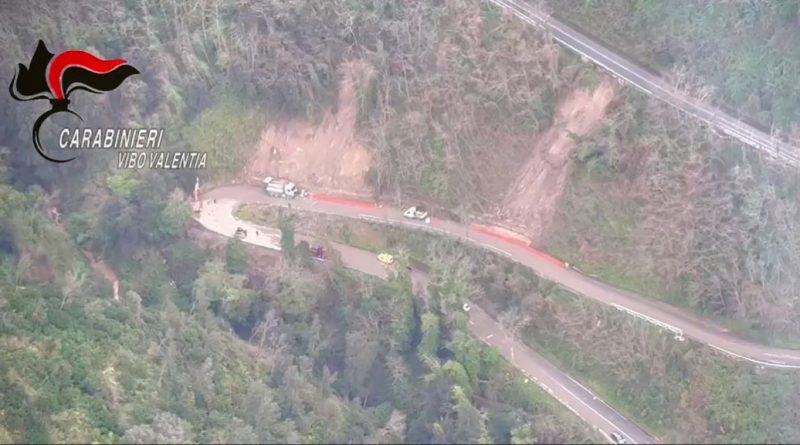 VIDEO – Maltempo nel Vibonese: i Carabinieri sorvolano le aree colpite da frane