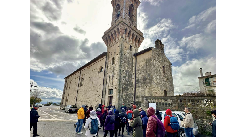 Montagna e cultura come terapia: a Pallagorio il trekking del CAI per le donne che affrontano il cancro