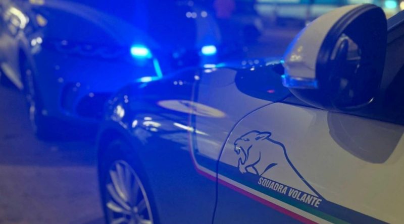 Crotone, operazione ad “Alto Impatto”: controlli a tappeto della Polizia di Stato a Cirò Marina e nel capoluogo Crotone, operazione ad “Alto Impatto”: controlli a tappeto della Polizia di Stato a Cirò Marina e nel capoluogo