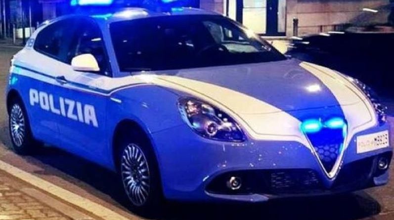 Crotone, giro di vite della Polizia: 30 misure di prevenzione, 5 sorvegliati speciali Crotone, giro di vite della Polizia: 30 misure di prevenzione, 5 sorvegliati speciali