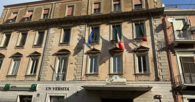 Elezioni Provinciali a Crotone: Ammirati e Lorecchio in Corsa per la Presidenza, Presentate Cinque Liste