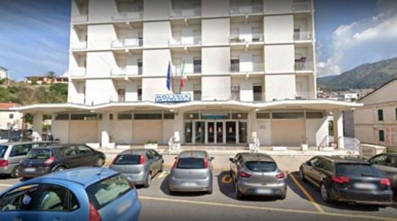 Terrore nel centro di Paola: arrestati due fratelli per stalking e tentata rapina