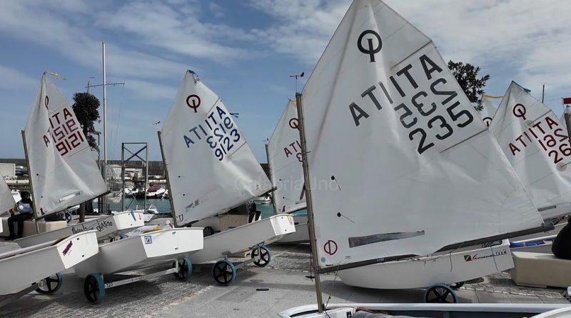 VIDEO – Crotone, Capitale della Vela Giovanile: Tra le Regate dell’Italia Cup e l’Arte che Racconta il Mare