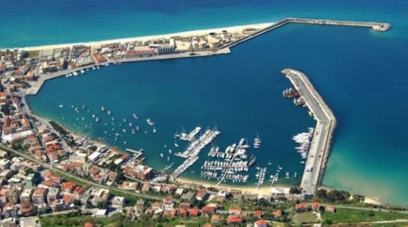 Nave ONG “Aita Mari” in arrivo a Vibo Valentia: vertice in Prefettura per coordinare lo sbarco di 32 migranti