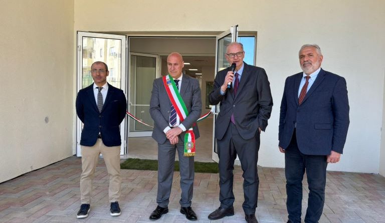 Inaugurato l’asilo di via Pirandello: una struttura moderna per 50 bambini nel cuore della città