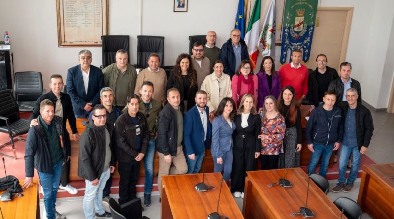 San Giovanni in Fiore, il Comune assume 18 tirocinanti: “Un risultato importante per i servizi e i lavoratori”