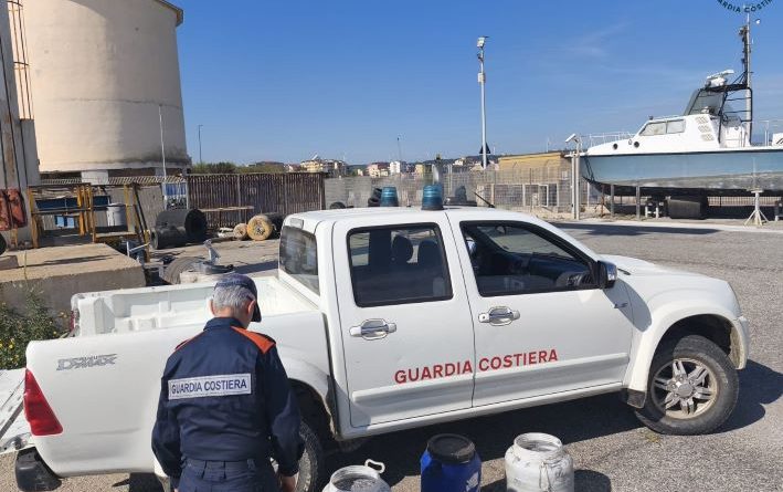 Operazione “Bianchetto”: La Guardia Costiera di Crotone Sequestra 150 kg di Novellame