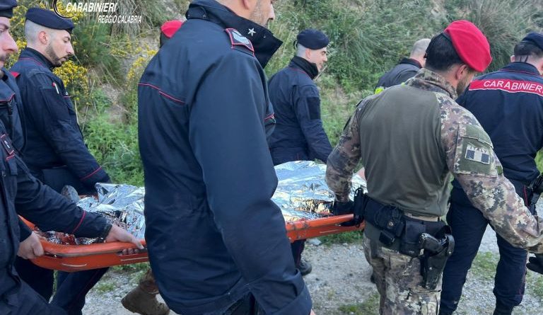 Gioiosa Ionica, lieto fine all’alba: ritrovato l’anziano scomparso dopo una notte di ricerche