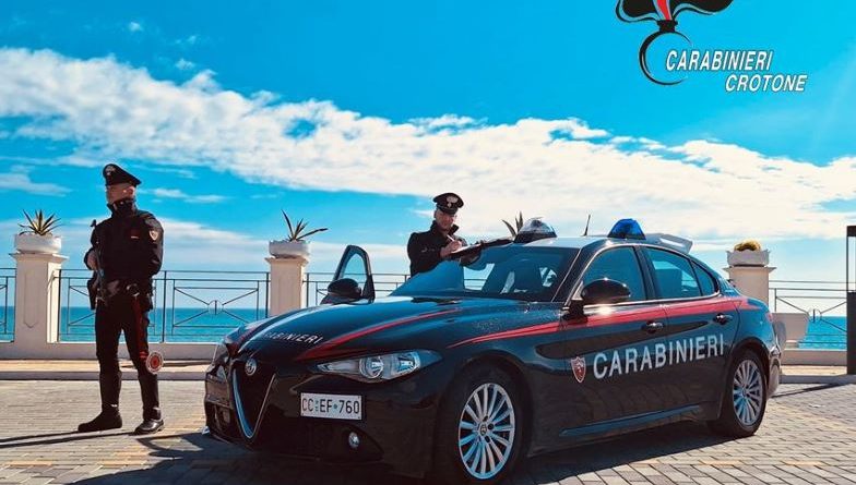 Fuga a Pasquetta a Cirò, centauro semina il panico tra i ciclisti: arrestato