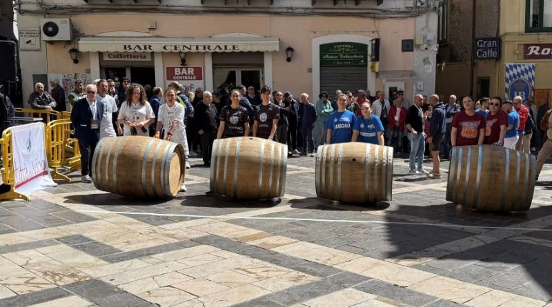 Mormanno in festa per il Palio delle Botti: la squadra di casa conquista un doppio secondo posto, Maggiora si conferma campione
