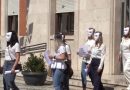VIDEO – “Non siamo fantasmi”: a Crotone il flash mob dei lavoratori Konecta contro la precarietà