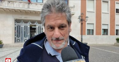 VIDEO – Elezioni a Crotone, l’avvocato Meo si candida a sindaco: “Una terza via contro la politica dei partiti”