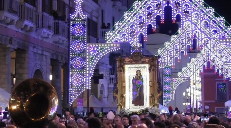 VIDEO – Crotone si prepara al mese mariano: fede, tradizione e il ritorno del Settennale