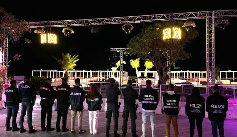 Soverato, discoteca chiusa per gravi violazioni: trovate 4000 persone a fronte di una capienza di 1500